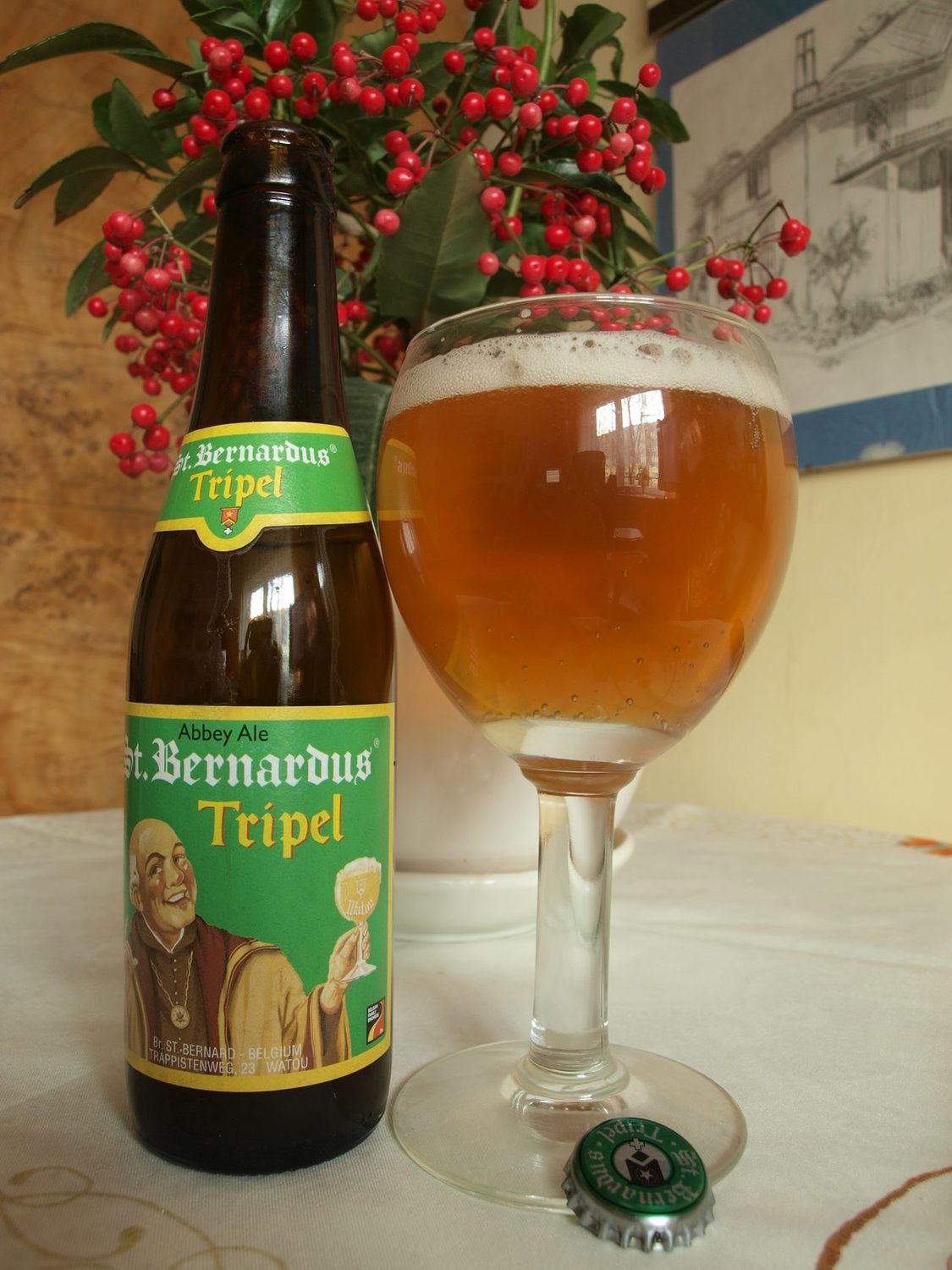 Een flesje en een glas St. Bernardus Tripel
