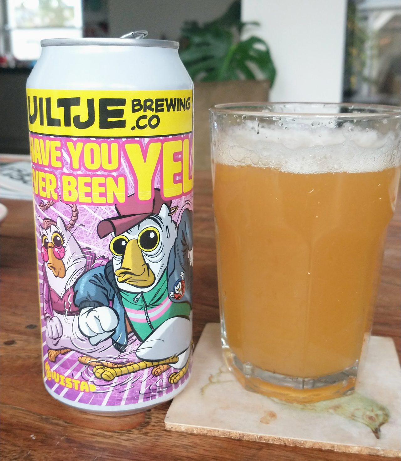 A can and a glass of Uiltje beer